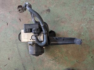 Used ABS module Crown JZS155 Royal Saloon