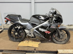 HONDA VFR400R NC30