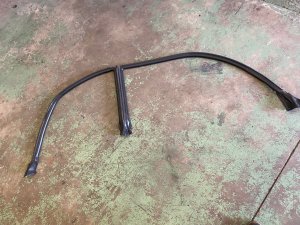 Used Driver Side Body Molding/Seal Crown JZS155 Royal Saloon