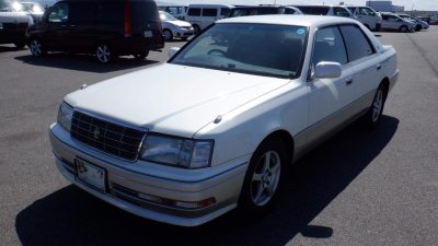 SOLD 1995 TOYOTA CROWN Royal Saloon