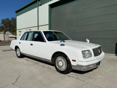 1997 TOYOTA CENTURY GZG50 V12  1/11 OEM WHITE ULTRA RARE