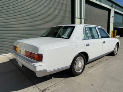 1997 TOYOTA CENTURY GZG50 V12  1/11 OEM WHITE ULTRA RARE