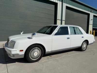 1997 TOYOTA CENTURY GZG50 V12  1/11 OEM WHITE ULTRA RARE