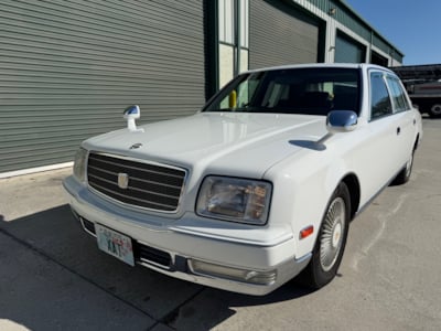 1997 TOYOTA CENTURY GZG50 V12  1/11 OEM WHITE ULTRA RARE