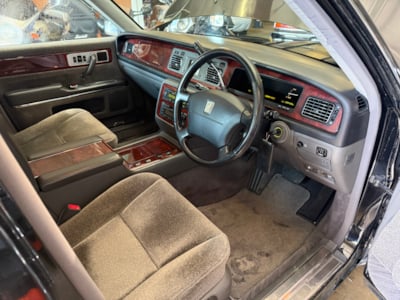 2001 TOYOTA CENTURY V12