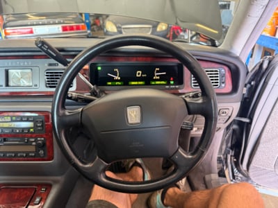 2001 TOYOTA CENTURY V12