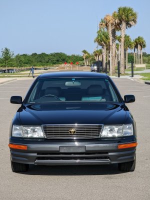 SOLD 1995 TOYOTA CELSIOR Type C - Black with GOLD Package