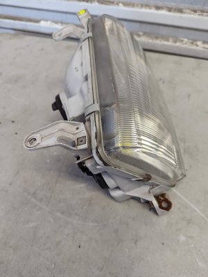 Used (Driver) Head light 1997 Crown Royal Saloon G JZS155 Hardtop Headlight Right Side (Driver)